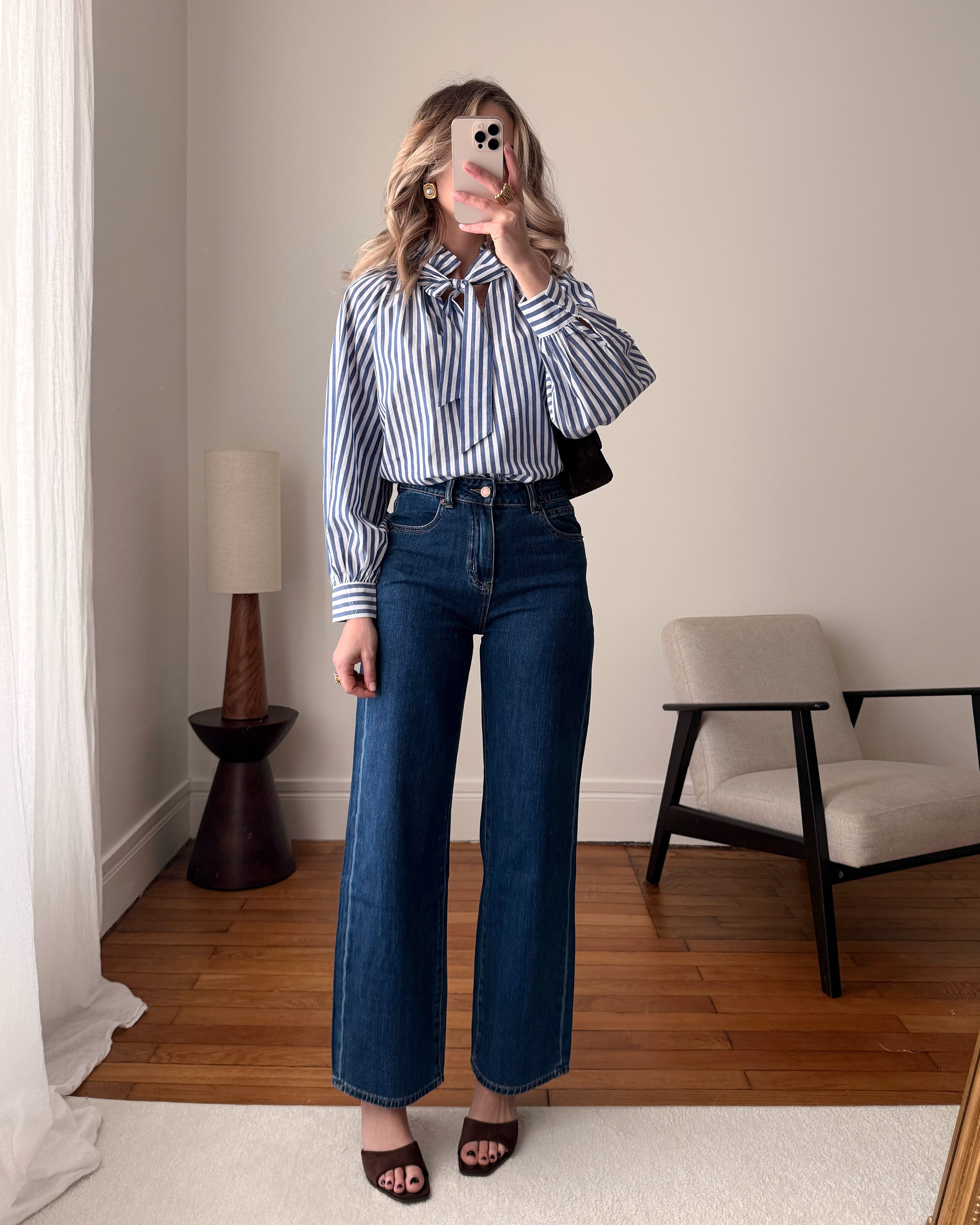 Lilyné - Gestreepte Blouse met Lavallière-kraag