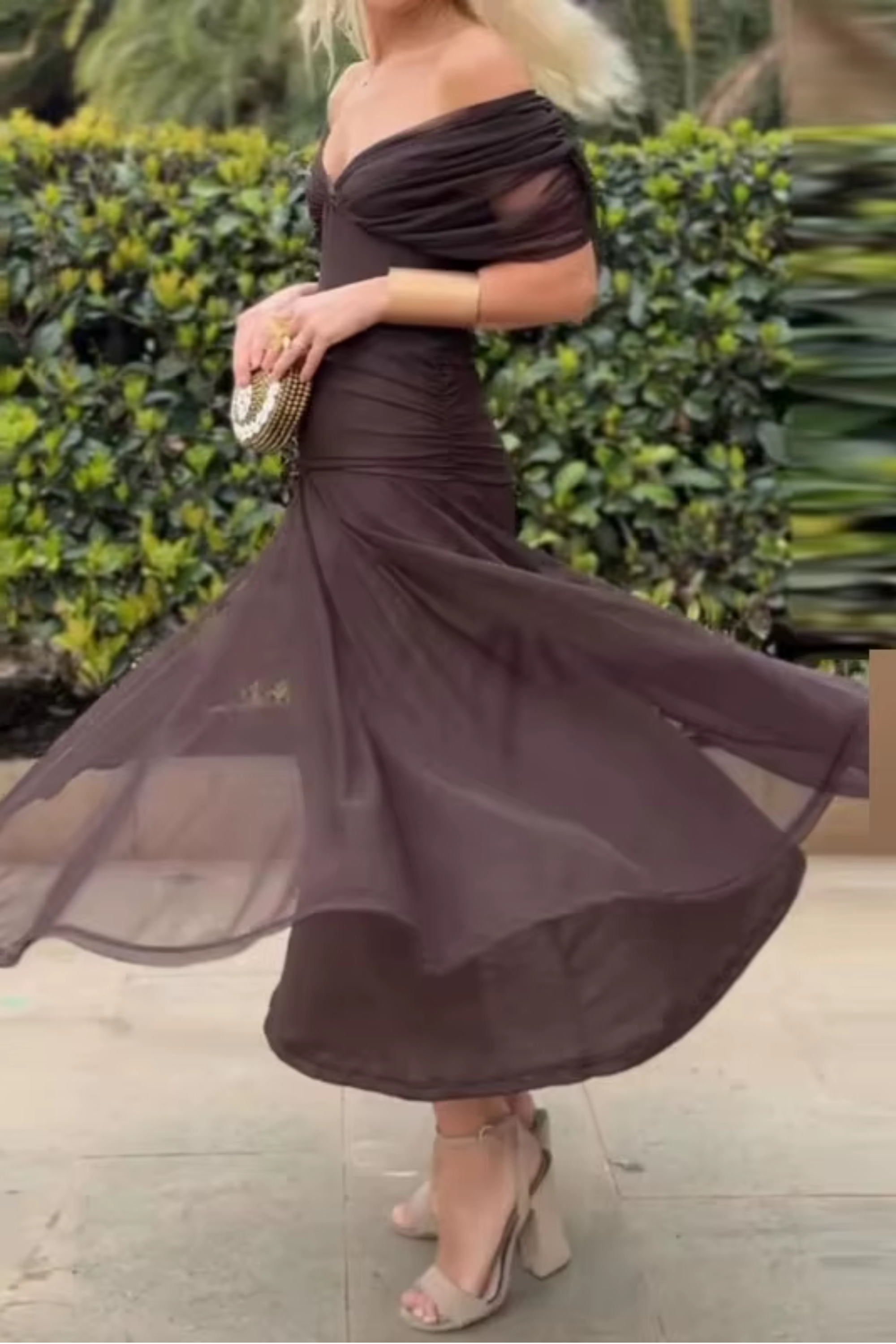 Louise | Elegante Feestjurk met V-hals