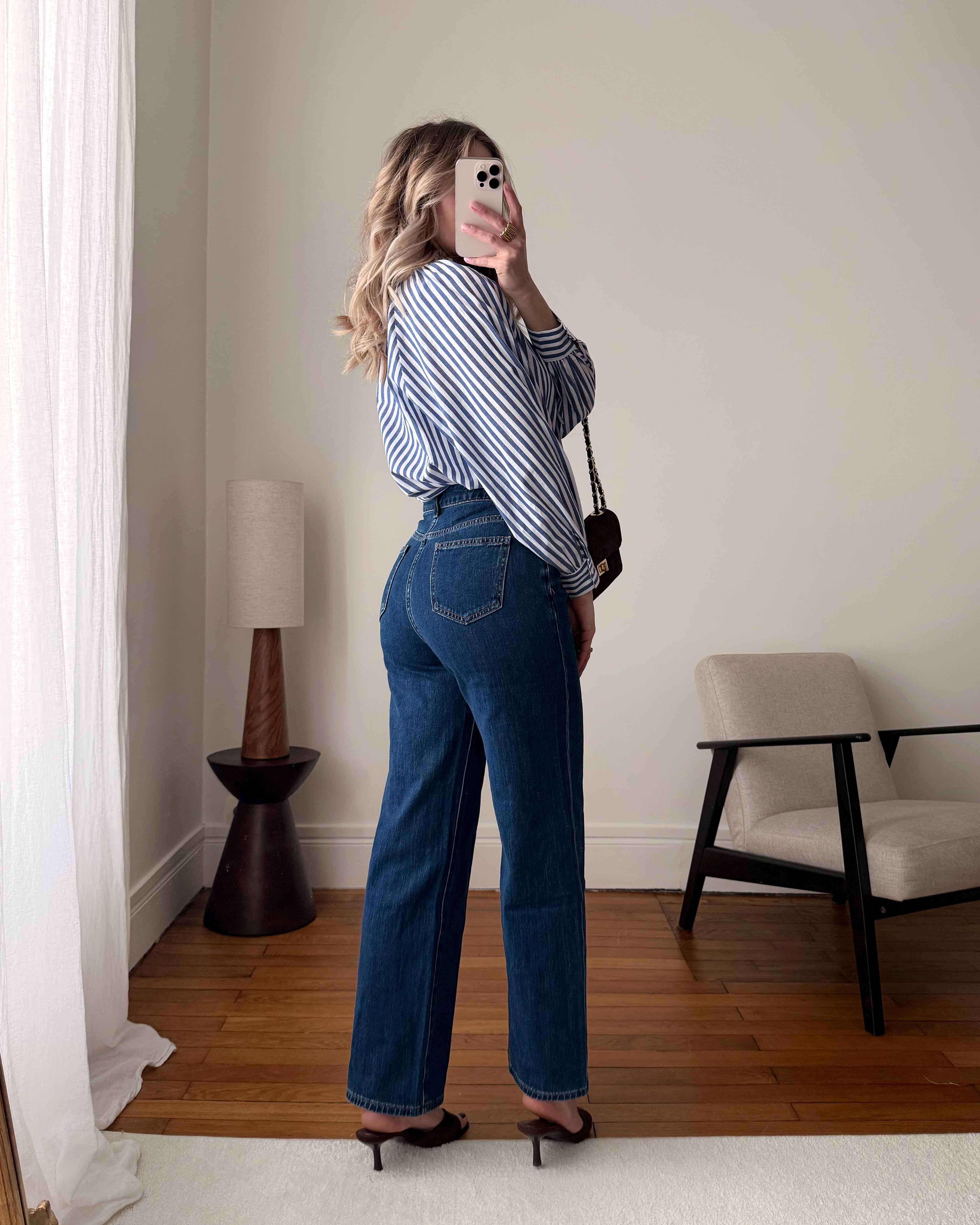 Lilyné - Gestreepte Blouse met Lavallière-kraag